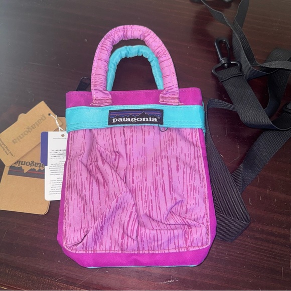 Patagonia Pink Blue Small Gear Crossbody Bag handles and strap New with tags - Picture 4 of 8